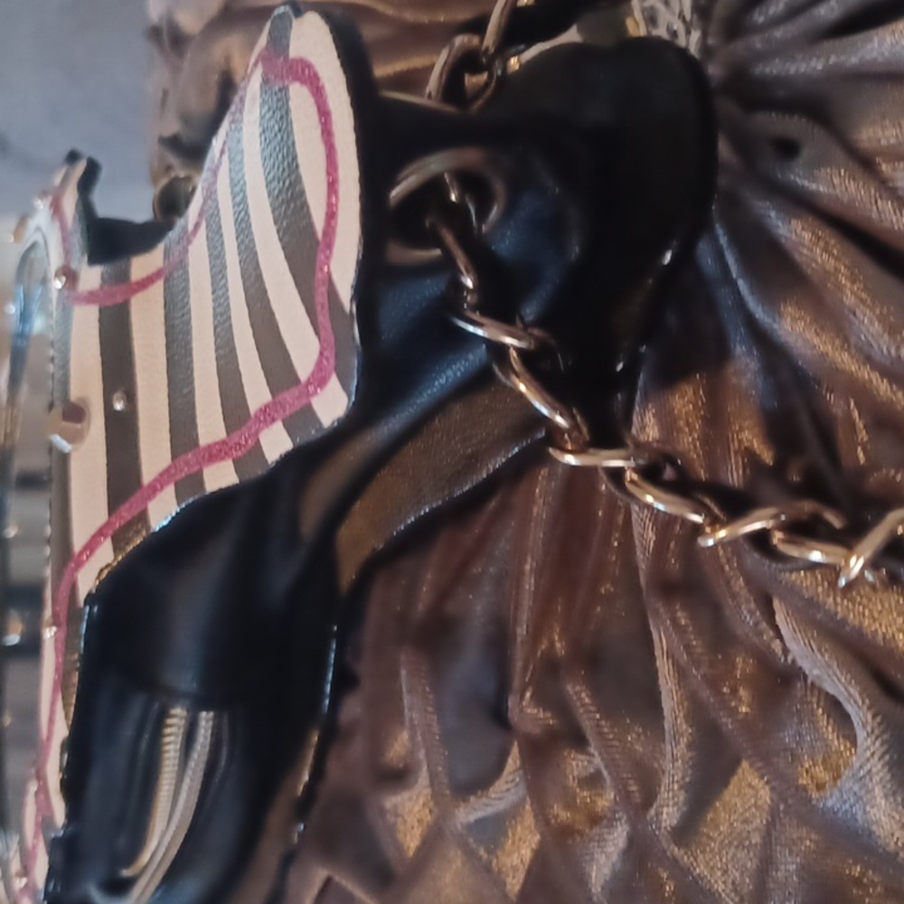 Betsey Johnson Hand Mirror Mini Bag - Picture 14 of 15
